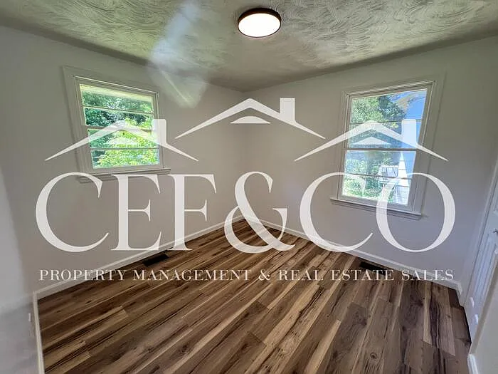 228 Caulder Cir — Photo 12
