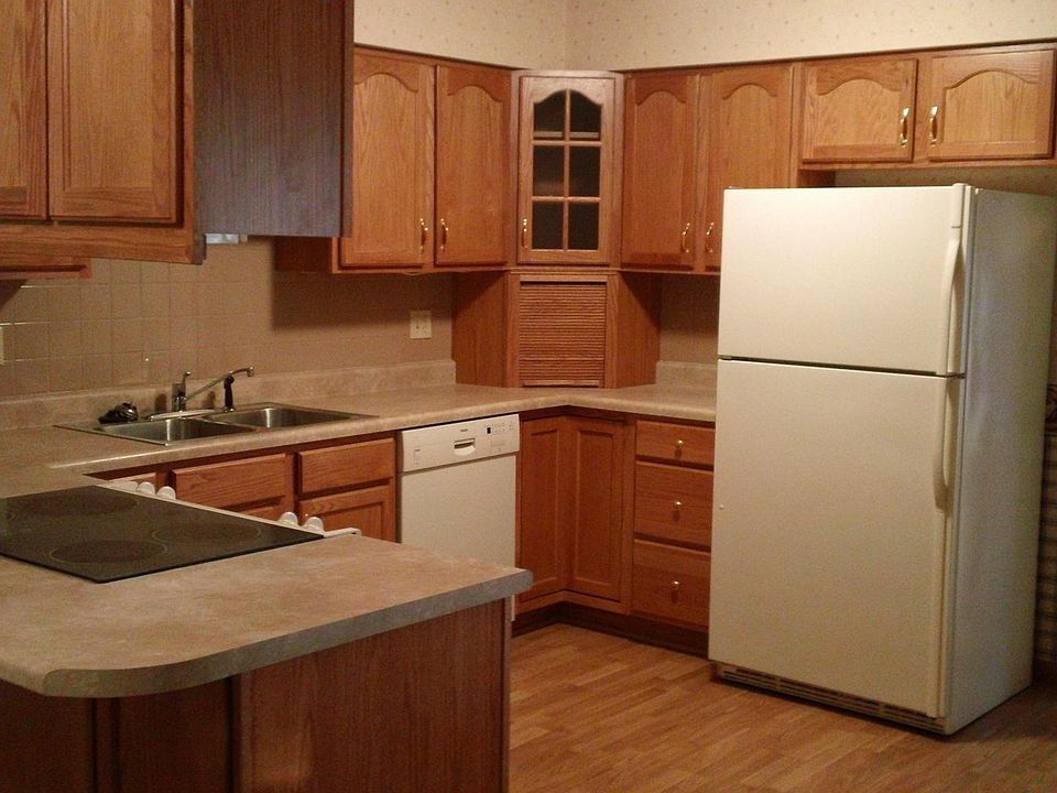 2nd image of 108 Hudson Ave