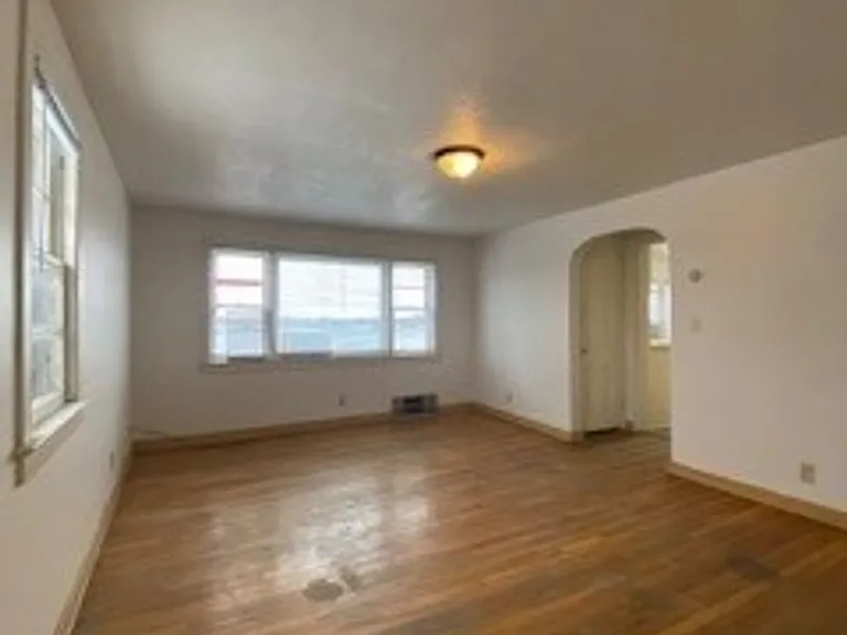 748 N Lake St — Photo 4