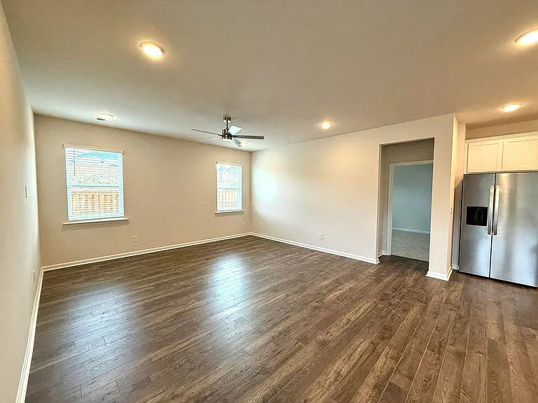 9093 Malahide Ln — Photo 12