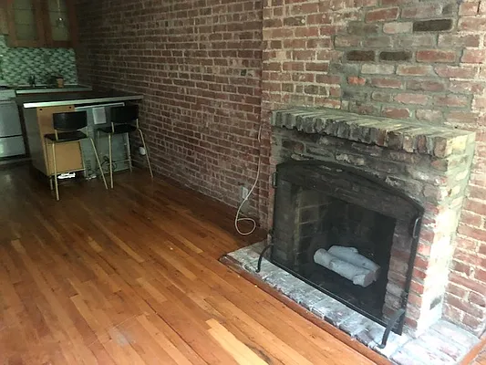 Rented by Banaco Property Group LLC | media 7