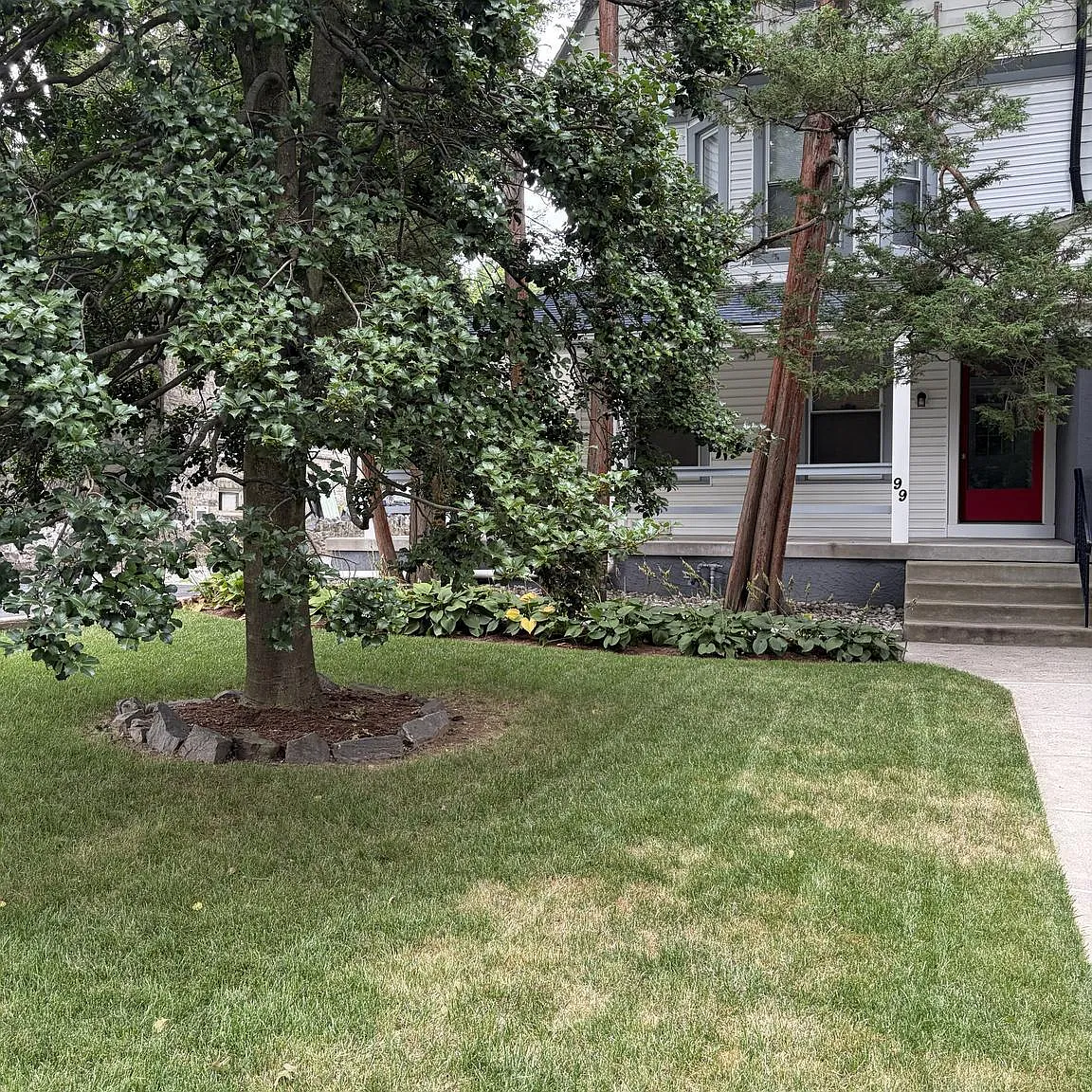 2 bed, 3305 sqft, $1,700 — Photo 1
