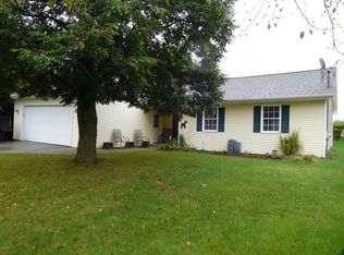 225 Country Club Rd, Holland, MI 49423