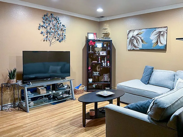 9342 Colfair St — Photo 3