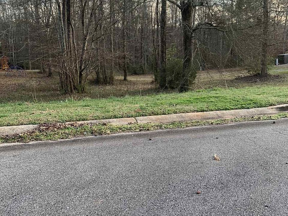 2nd image of 106 Natchez Trl