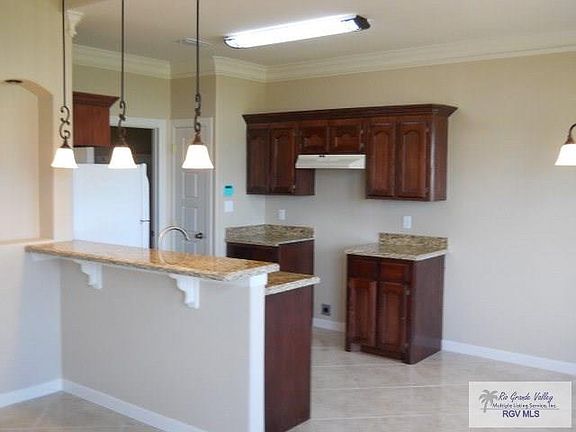 2nd image of 7589 Ironwood Ave