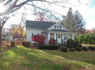 39 Liberty St, Feeding Hills, MA 01030