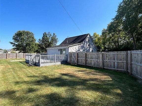 2nd image of 4401 Derwent Dr
