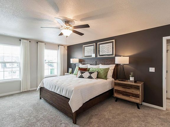 3rd image of 3315 NW Cedarwood Ln