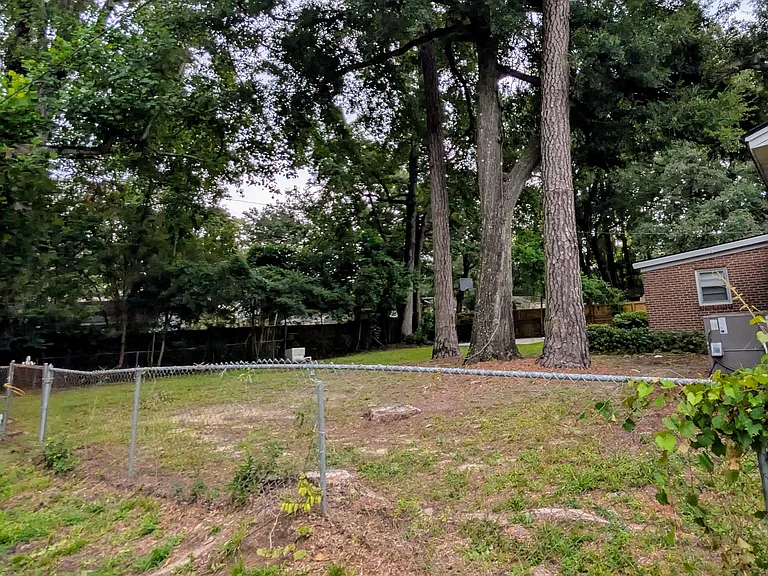 10574 Dorchester Rd — Photo 5