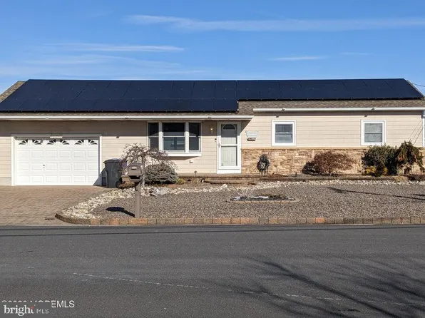 10 Saint Thomas Ave, Toms River, NJ 08753