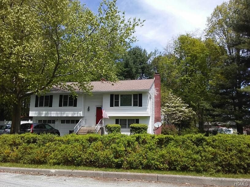 1st image of 14 Elmwood Dr