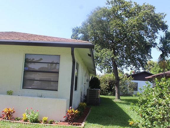 4th image of 4946 Palm Hill Dr