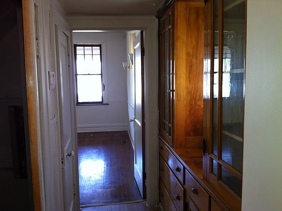 2nd image of 6120 Emma Ave
