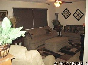 4th image of 2600 Royal Palm Dr