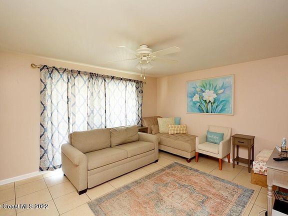 2nd image of 190 Flagler Ln APT 18