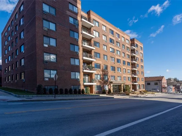25 LAKE Street #2D, White Plains, NY 10603
