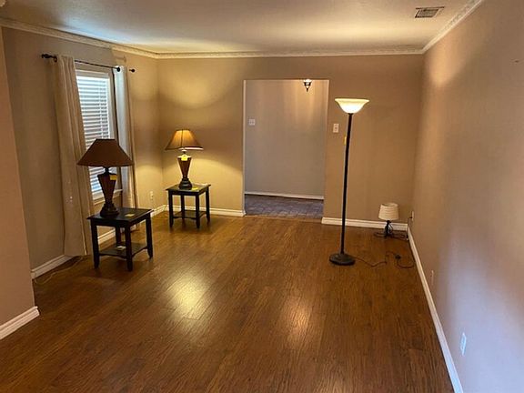 4th image of 2241 Dorrington Dr