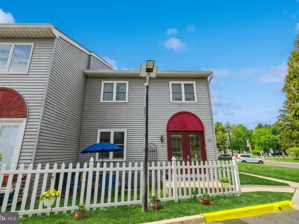 700 Olive St Unit 5, Florence, NJ 08518