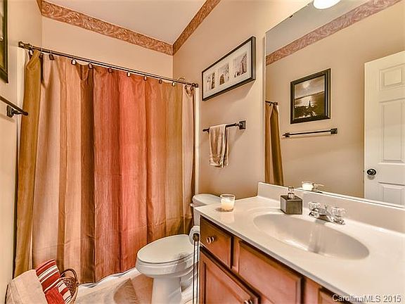 2nd image of 4224 Lois Ln