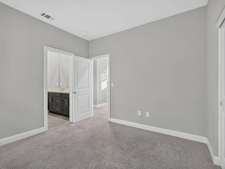 1606 Hidden Creek Ln — Photo 20