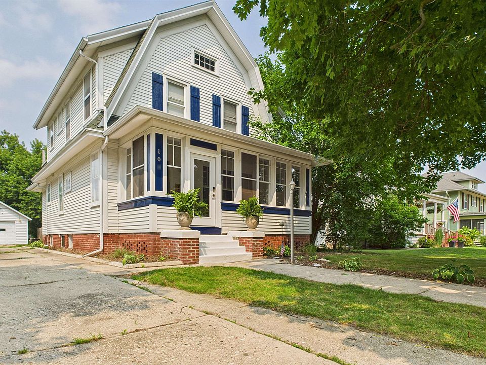 1st image of 104 Eastman St