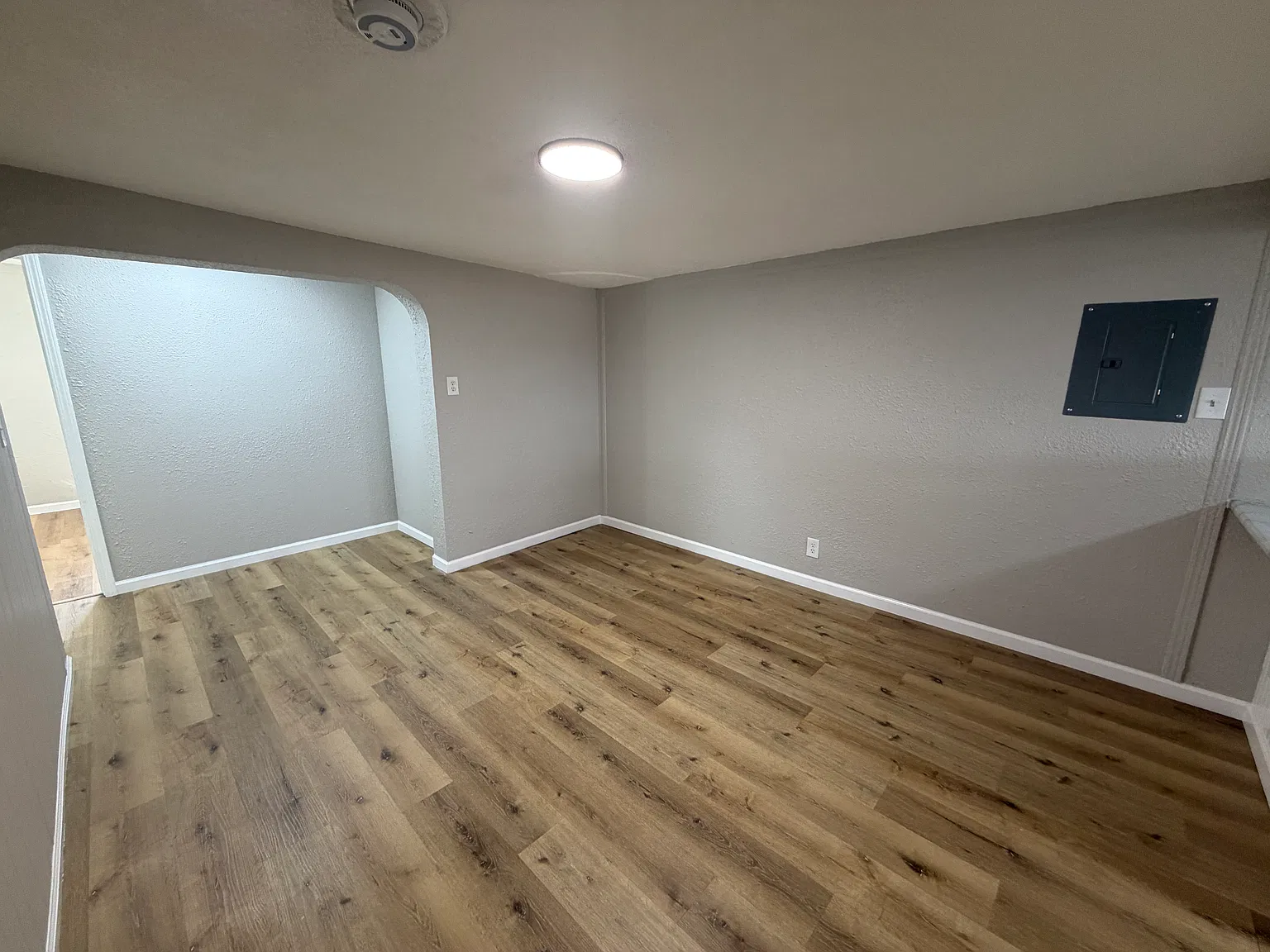 8048 Miller Rd — Photo 3