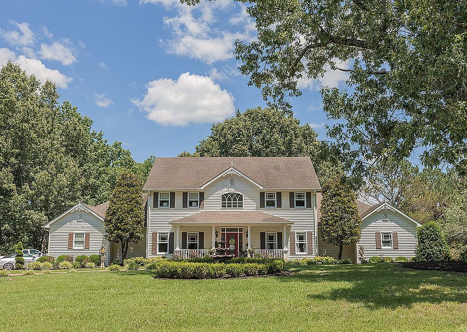 1st image of 200 Nalonna Dr
