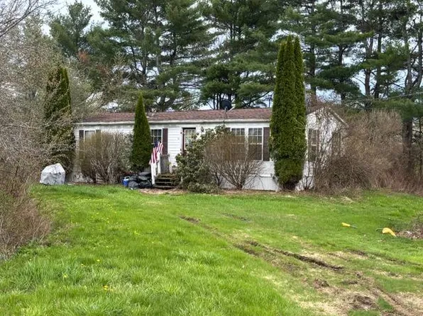 16 Steepleview Ct, Randolph, ME 04346