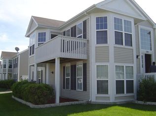 749 Four Seasons Blvd, Aurora, IL 60504