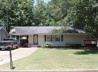 702 Avery St, Cleveland, MS 38732