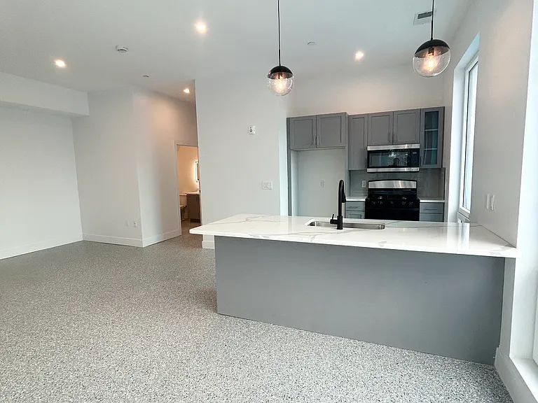 124 South St #211 — Photo 1