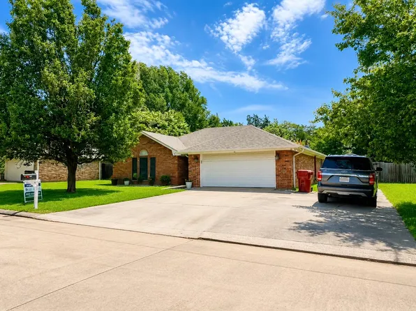187 Sandy Ln, Paris, TX 75462