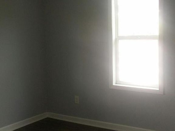 3rd image of 361 Glen Ave