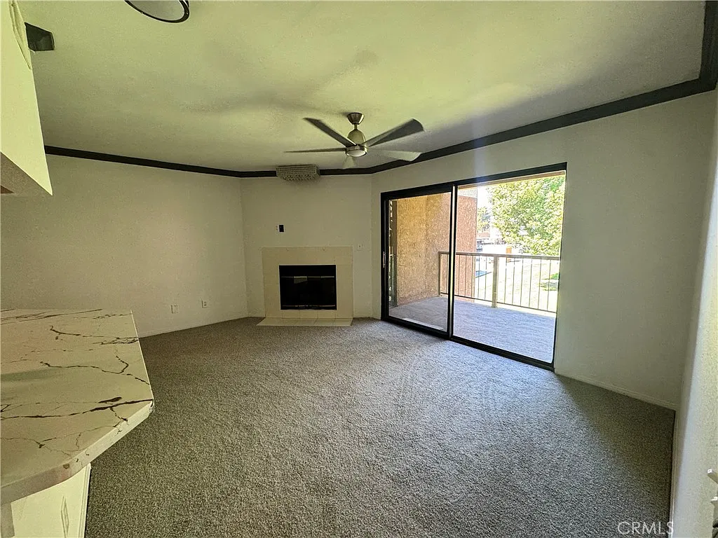 2 bed, 1008 sqft, $2,595 — Photo 4