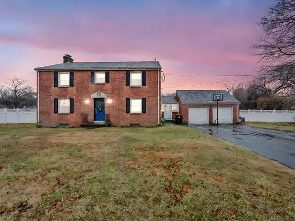 297 Cooper St, Agawam, MA 01001