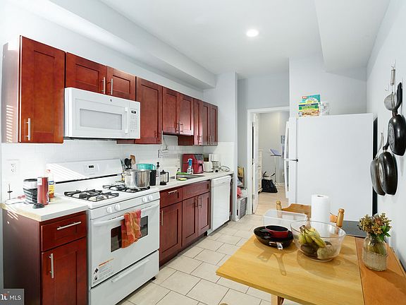 4th image of 5102 Larchwood Ave