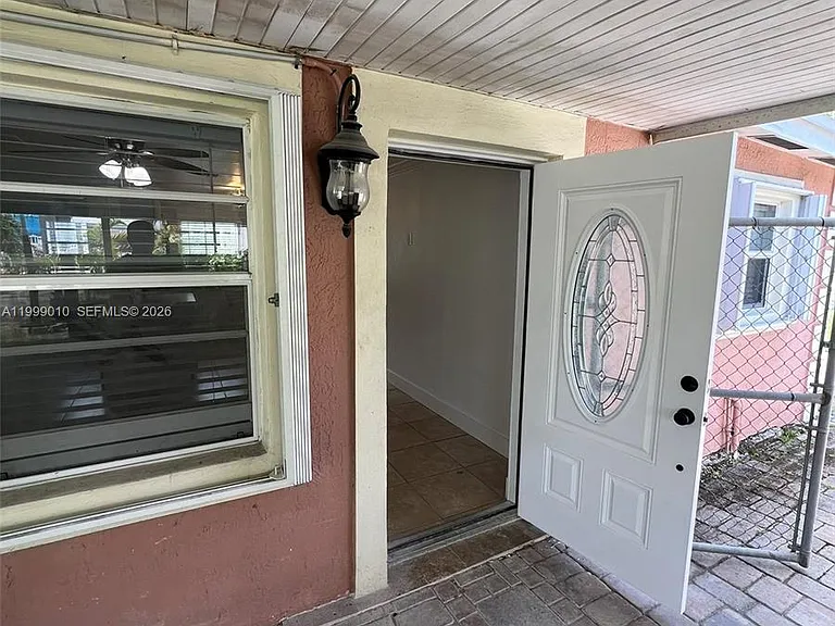 6018 Plunkett St #1 — Photo 18