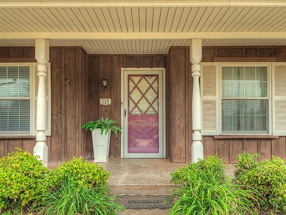 4th image of 125 Farris Pl