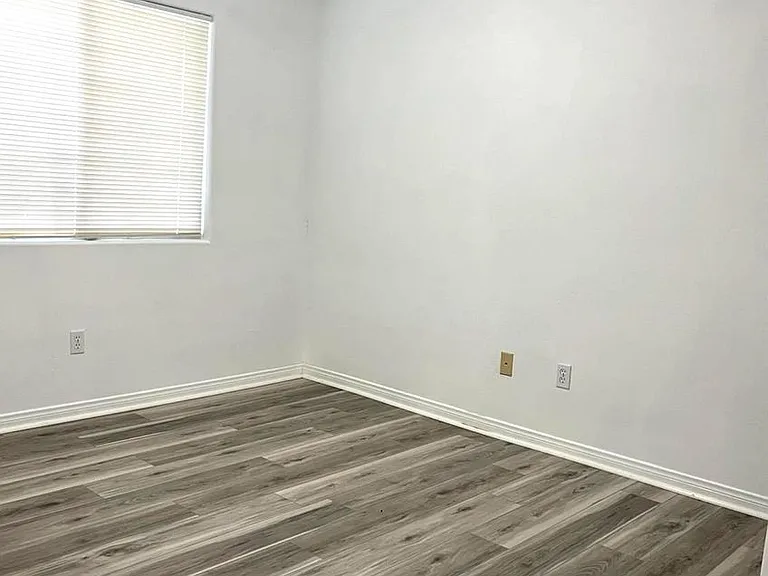 2509 Drifts Dr — Photo 12