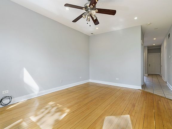 4th image of 2922 N Dawson Ave #2