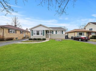 849 Wilcox St, Mundelein, IL