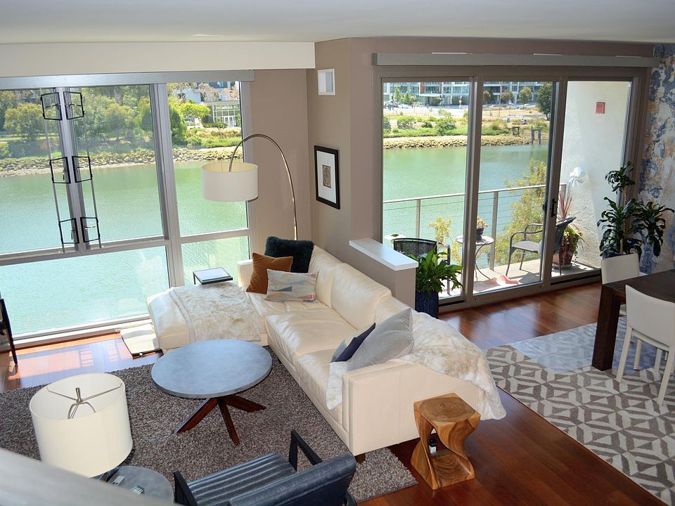 1st image of 255 Berry St APT 315