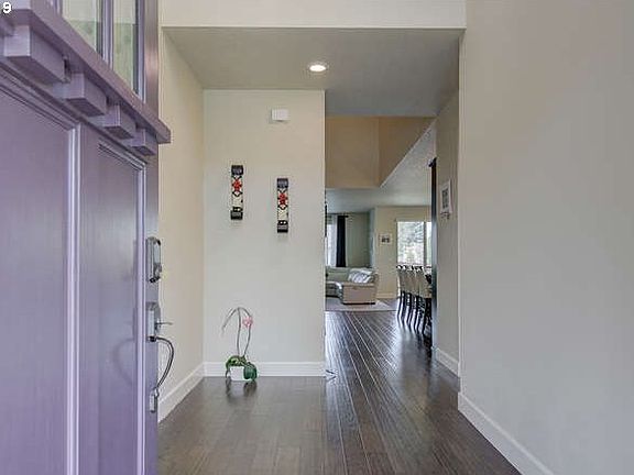 3rd image of 10218 NE 130th Ave