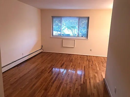 Rented by Mega Homes Realty INC | media 8