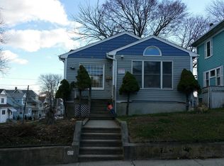 425 Summit St, Bridgeport, CT 06606