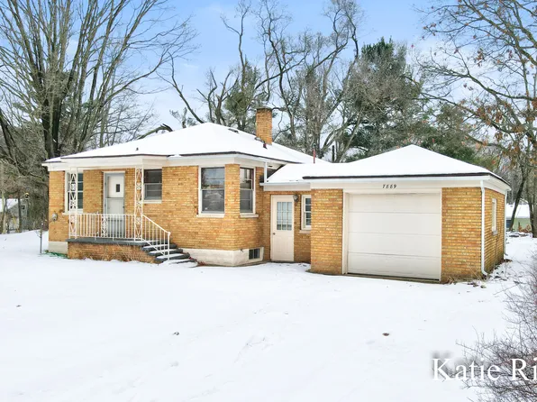 7889 Meade St, Montague, MI 49437