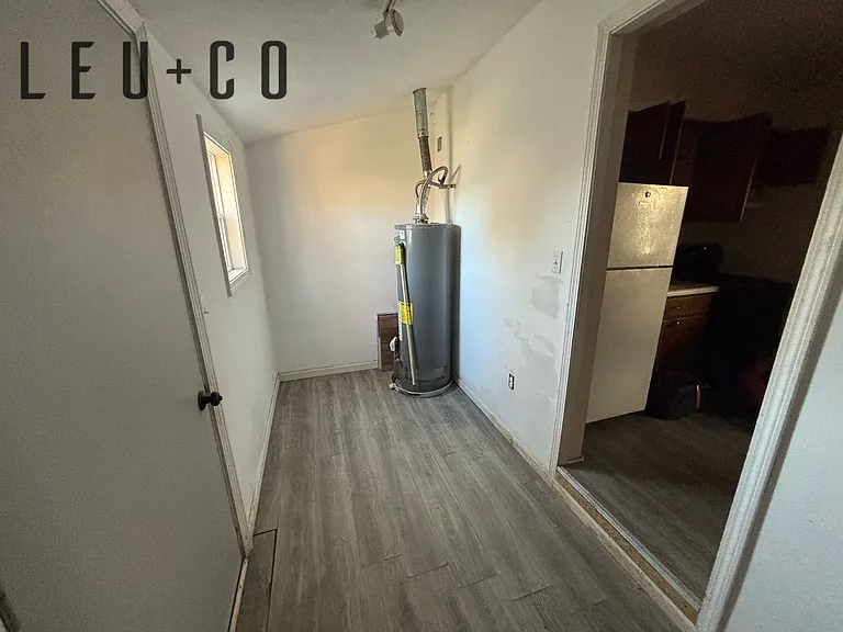 304 E 8th Ave — Photo 5