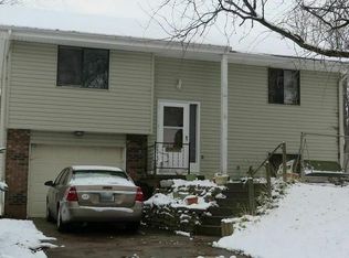 305 Laurie Cir, Neola, IA 51559