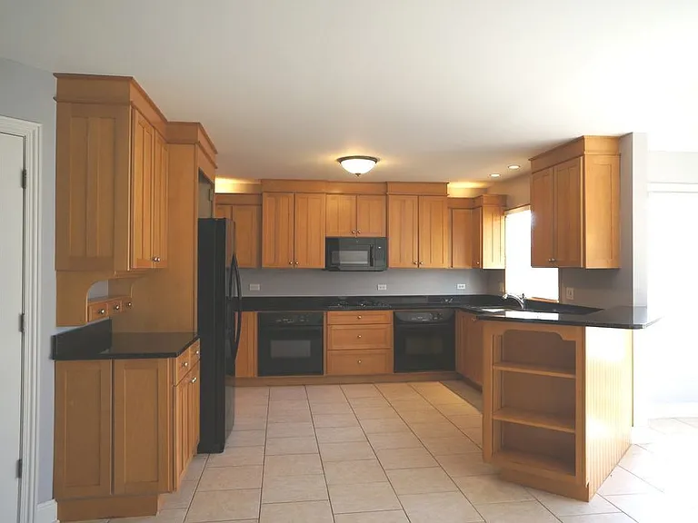 8566 Huckins Dr — Photo 8